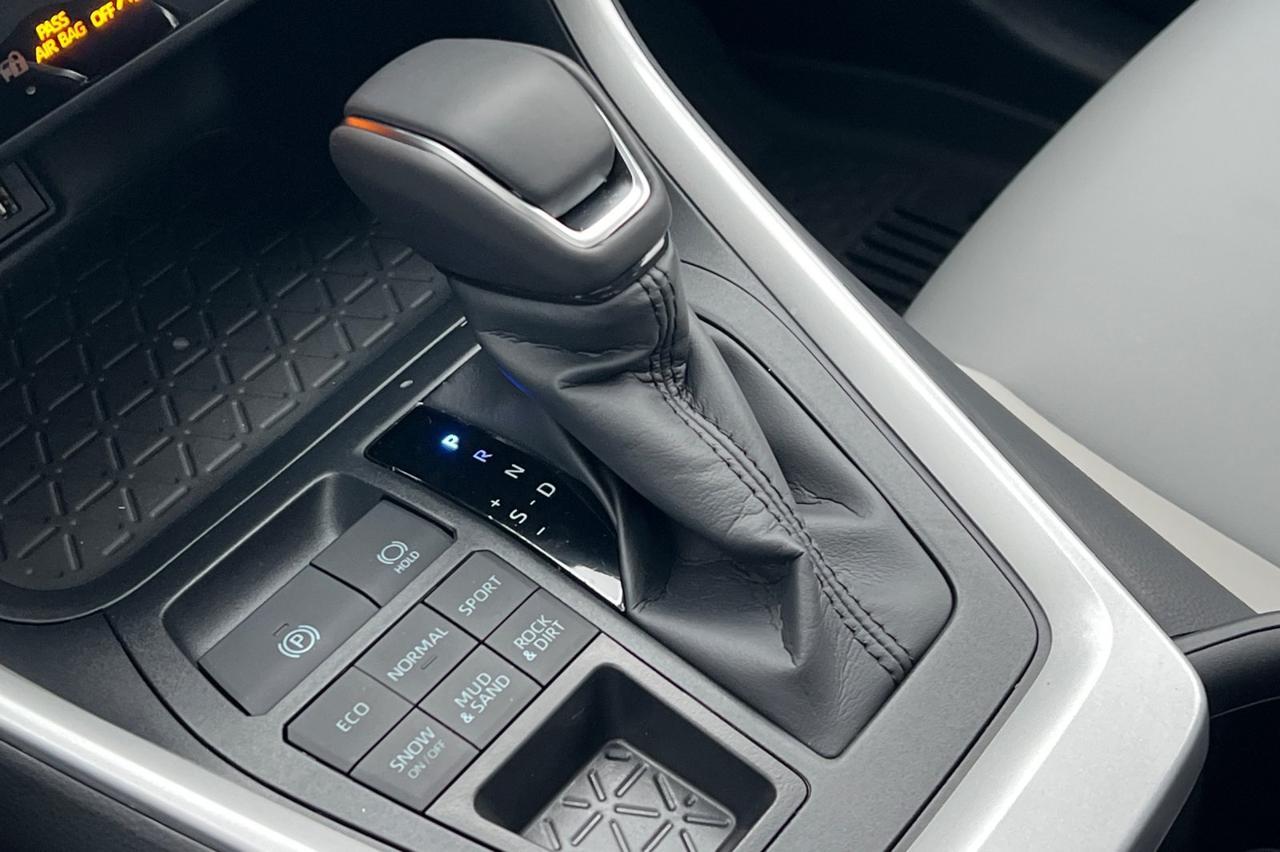 2025 Toyota RAV4 XLE Premium Ontario OR