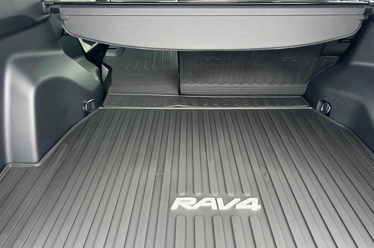 2025 Toyota RAV4 XLE Premium Ontario OR