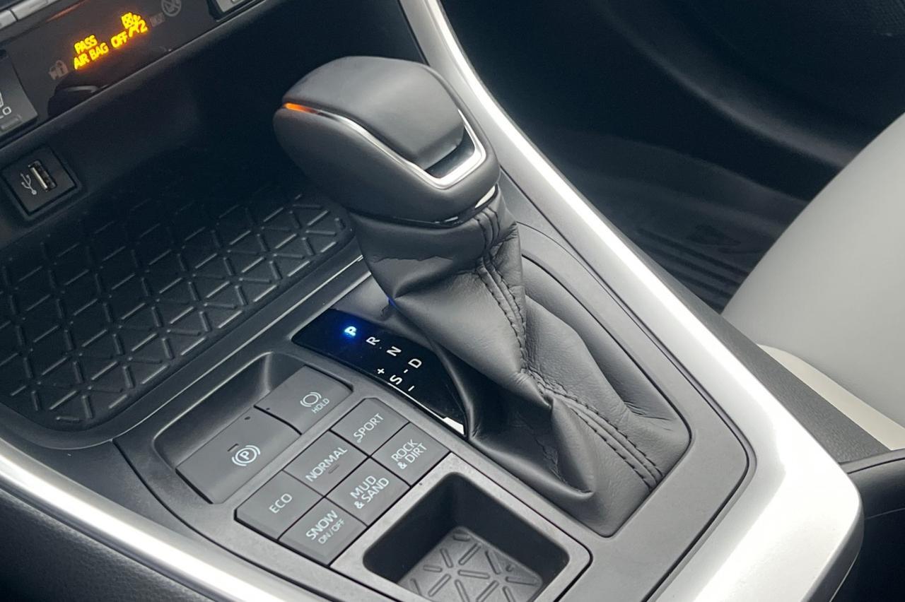 2025 Toyota RAV4 XLE Premium Ontario OR