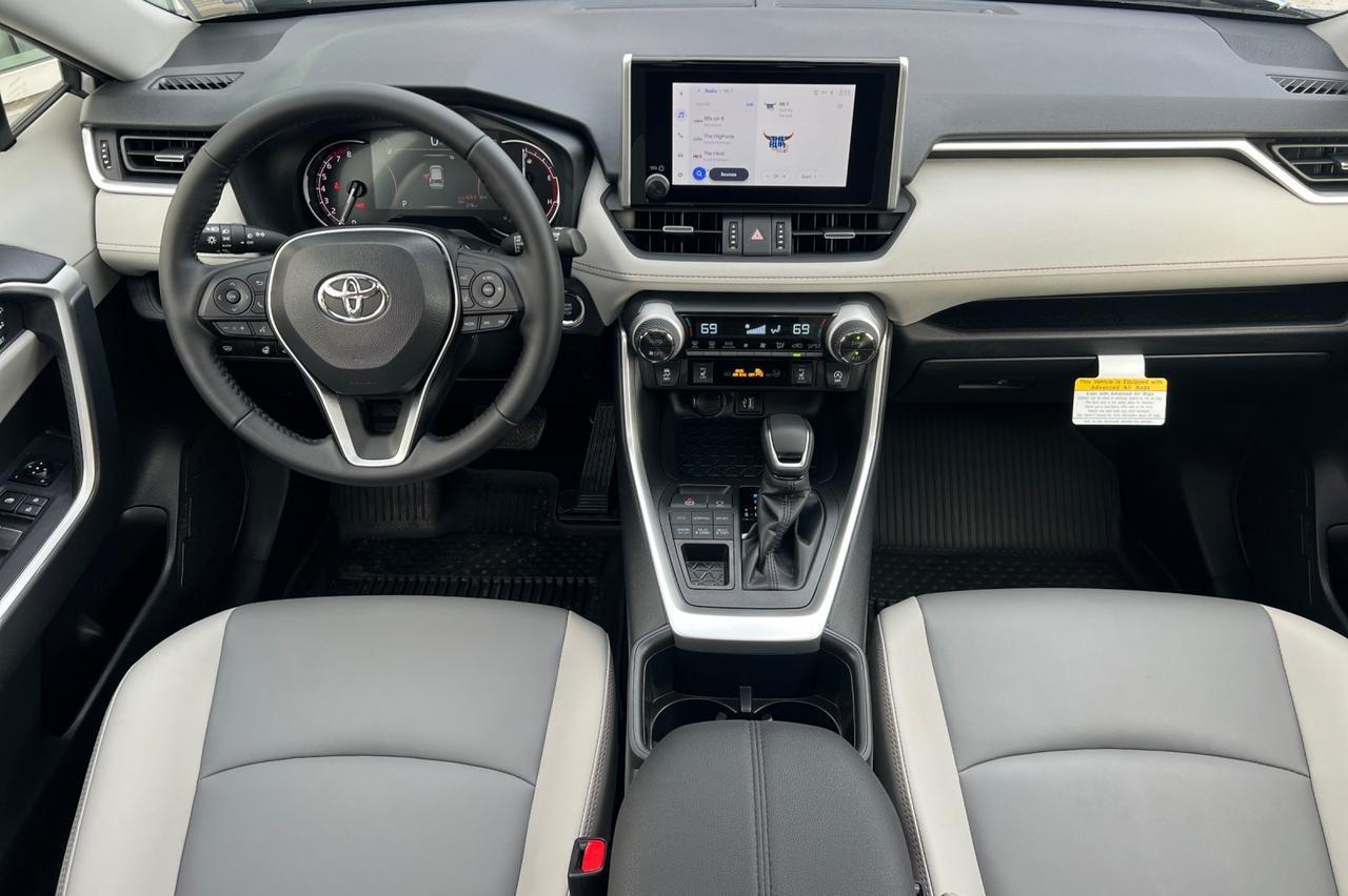 2025 Toyota RAV4 XLE Premium Ontario OR