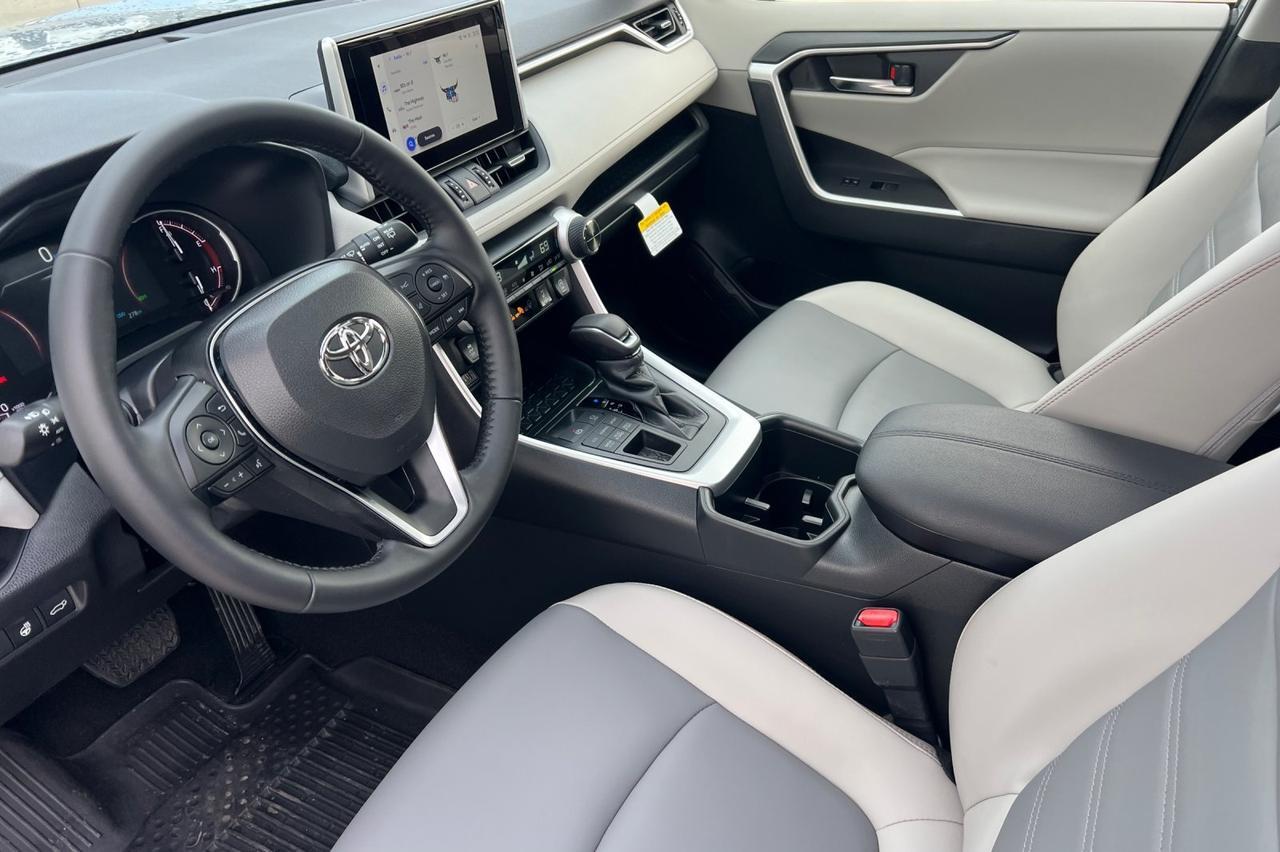 2025 Toyota RAV4 XLE Premium Ontario OR