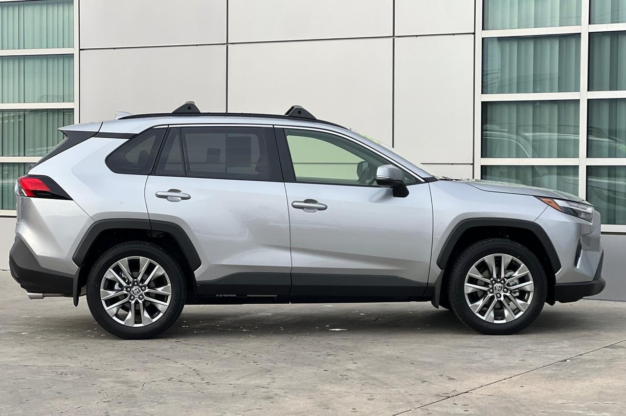 2025 Toyota RAV4 XLE Premium Ontario OR