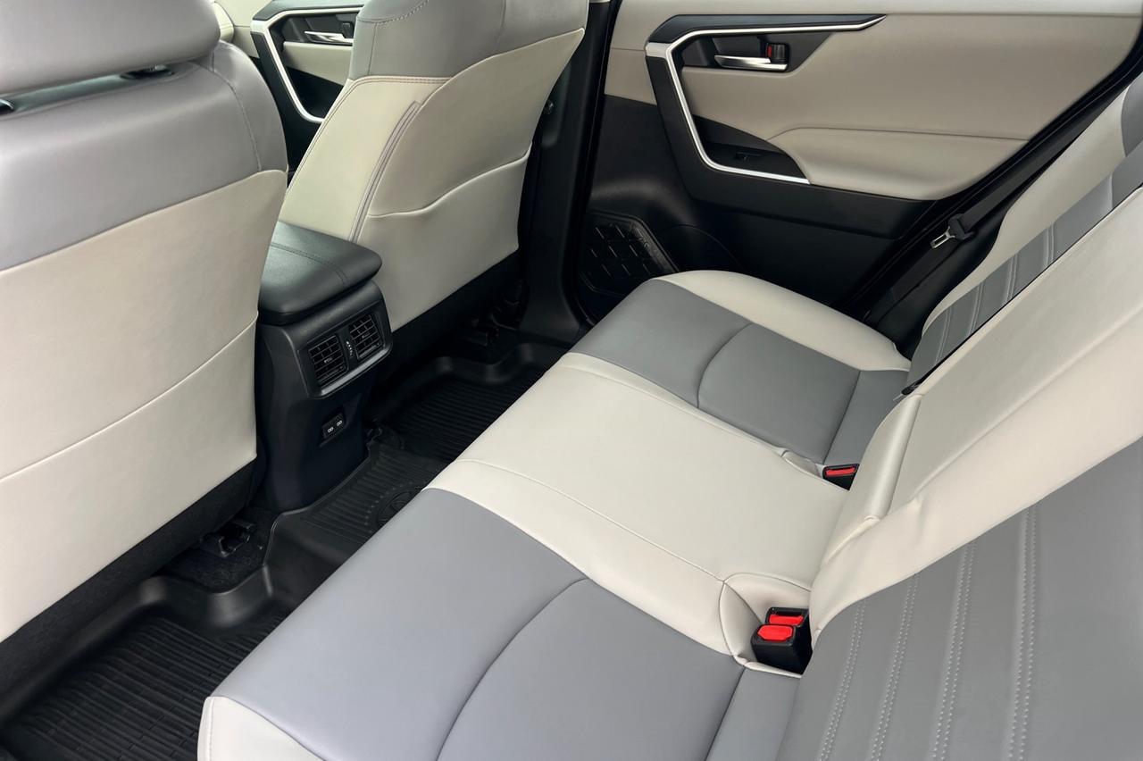 2025 Toyota RAV4 XLE Premium Ontario OR