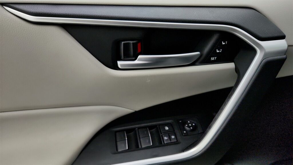 2025 Toyota RAV4 XLE Premium Laurel MD