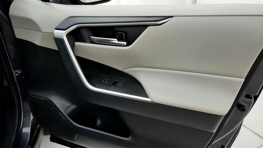 2025 Toyota RAV4 XLE Premium Laurel MD