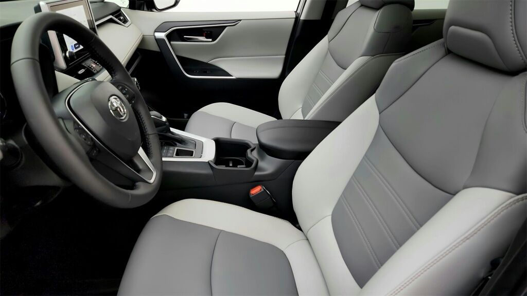 2025 Toyota RAV4 XLE Premium Laurel MD