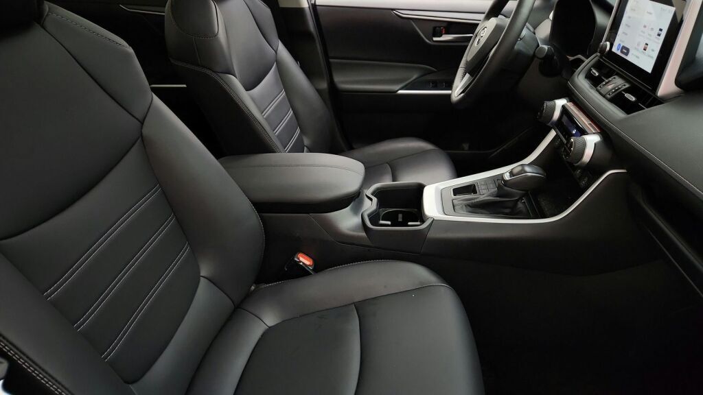 2025 Toyota RAV4 XLE Premium Laurel MD