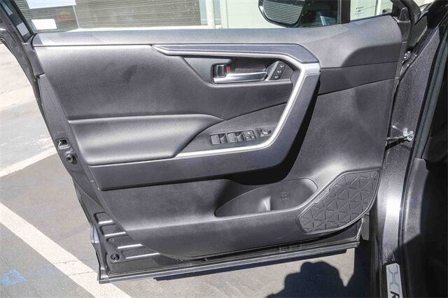2025 Toyota RAV4 XLE Premium Glendale CA