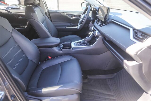 2025 Toyota RAV4 XLE Premium Glendale CA
