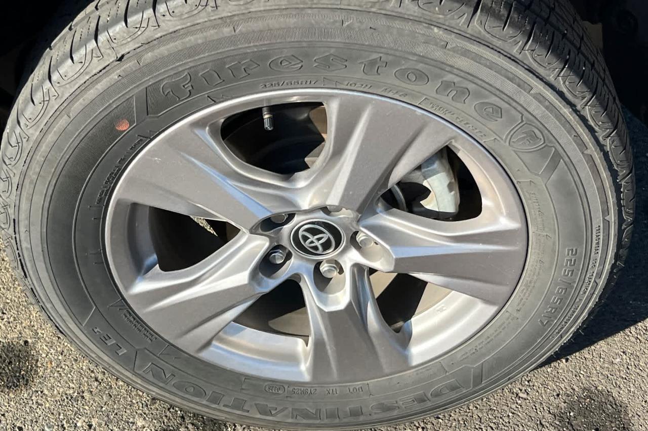 2025 Toyota RAV4 XLE Roseville CA