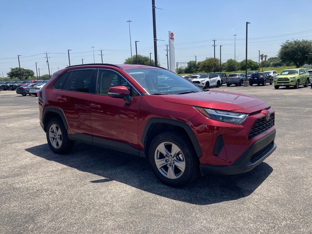 2025 Toyota RAV4 XLE