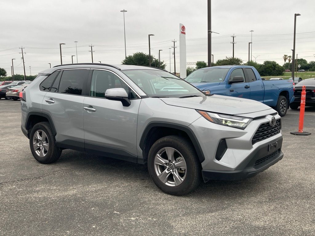 2025 Toyota RAV4 XLE