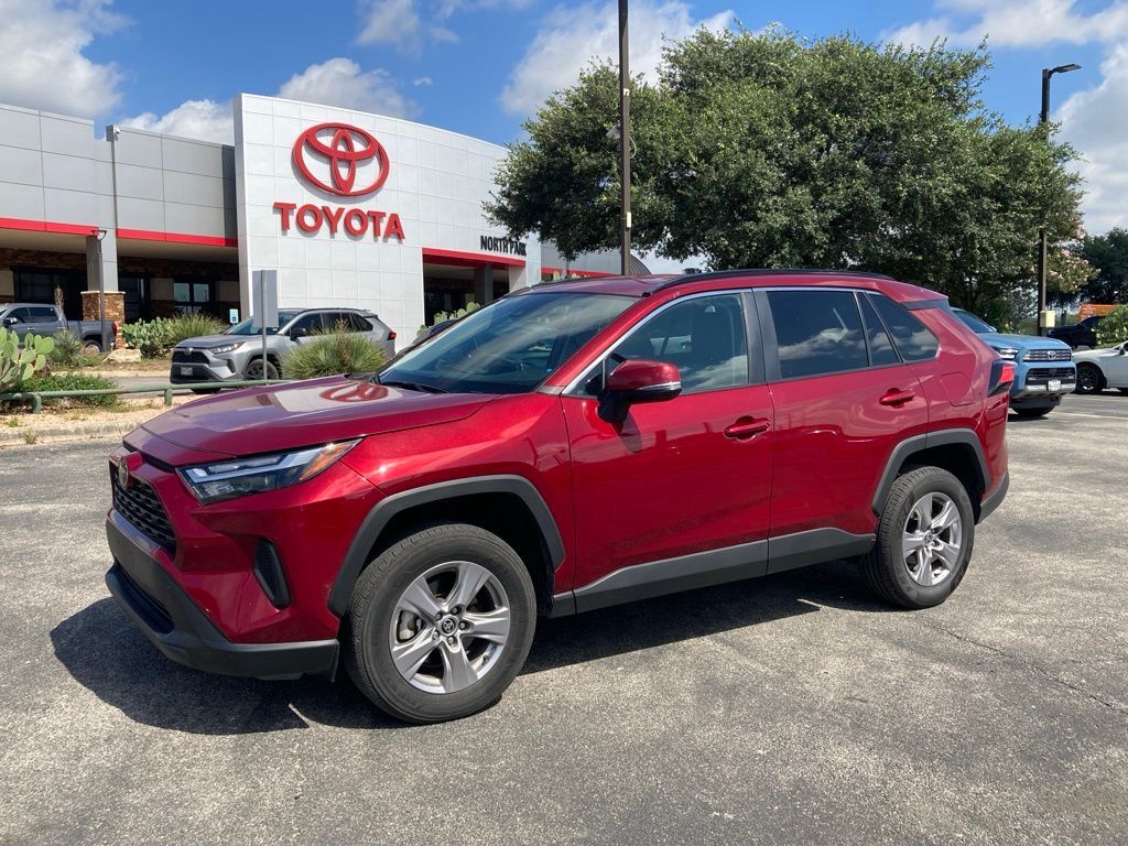2025 Toyota RAV4 XLE