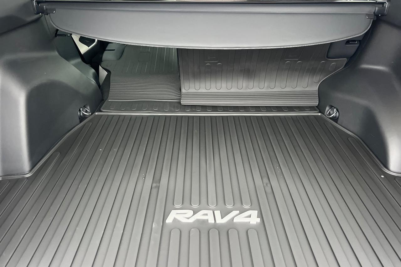 2025 Toyota RAV4 XLE Ontario OR