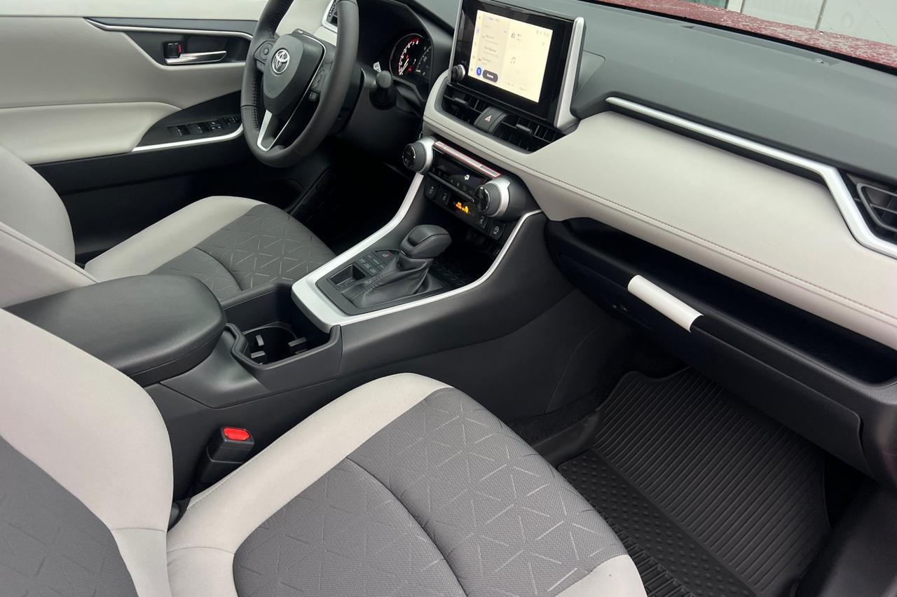 2025 Toyota RAV4 XLE Ontario OR