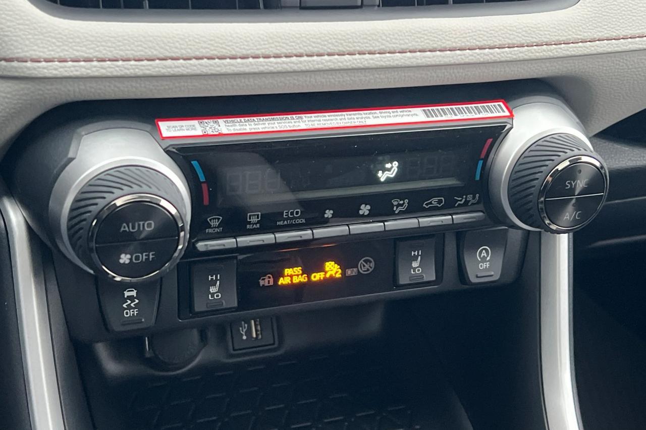 2025 Toyota RAV4 XLE Ontario OR