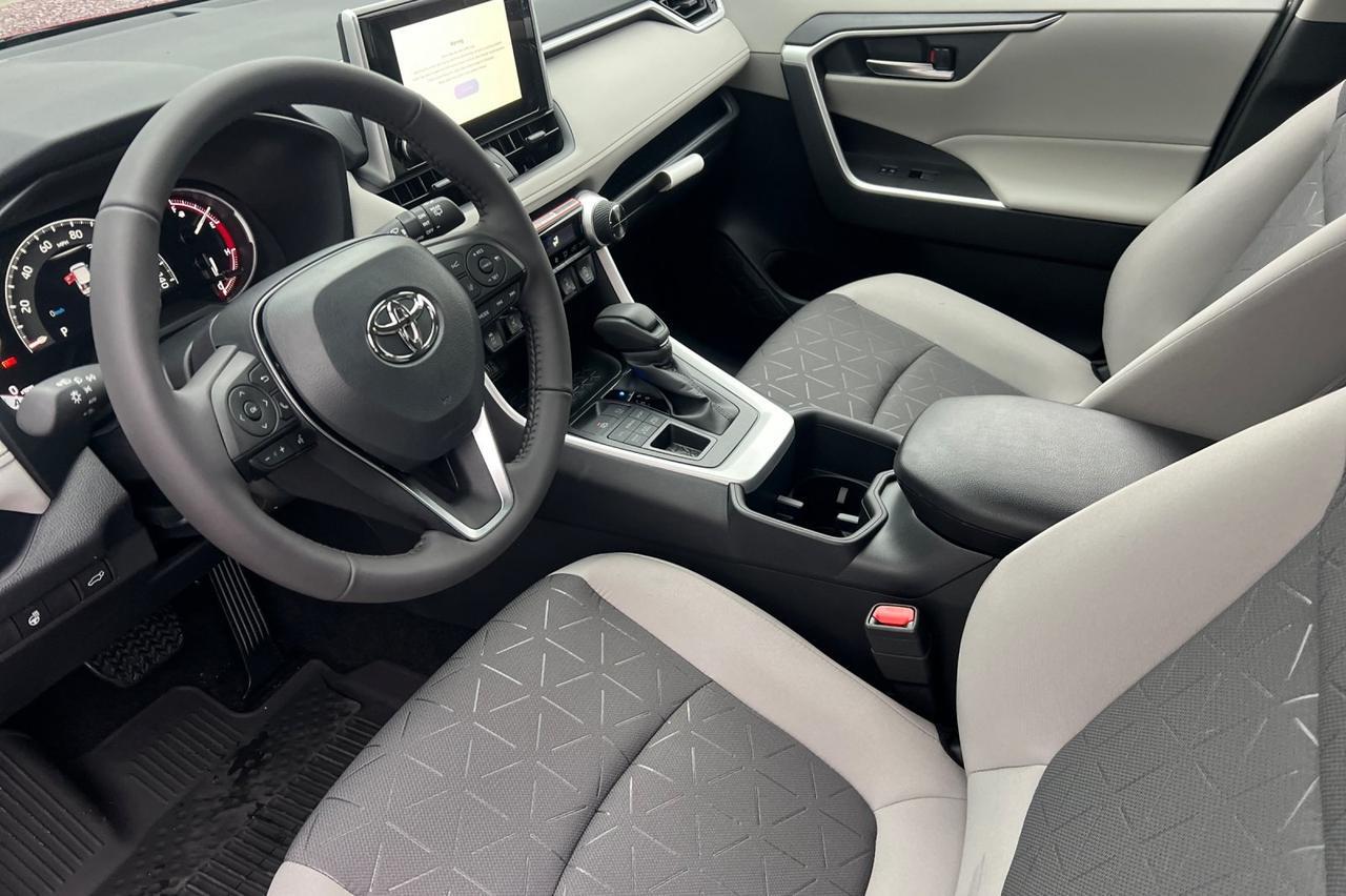 2025 Toyota RAV4 XLE Ontario OR