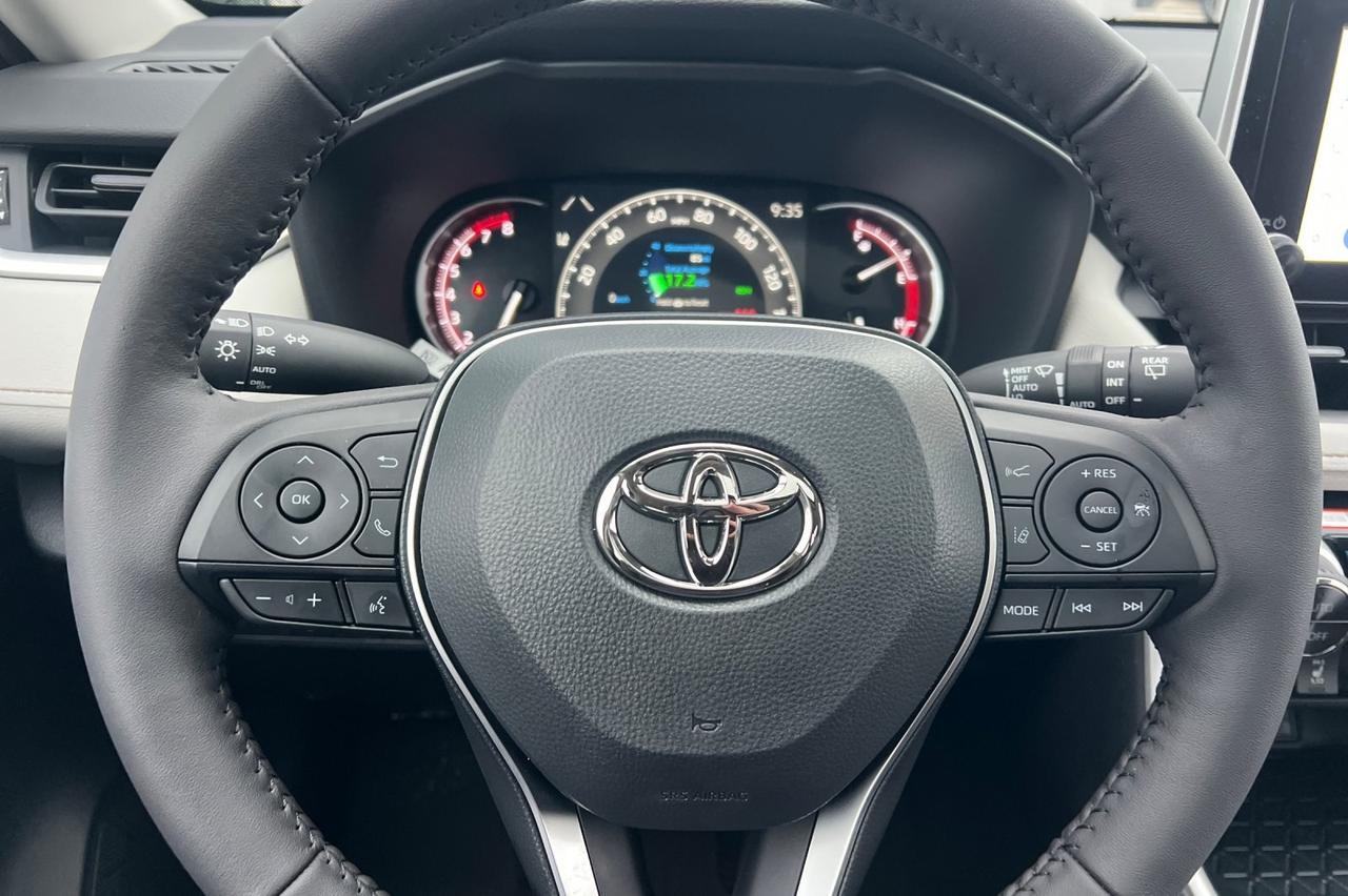 2025 Toyota RAV4 XLE Ontario OR