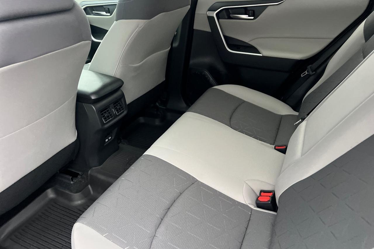 2025 Toyota RAV4 XLE Ontario OR