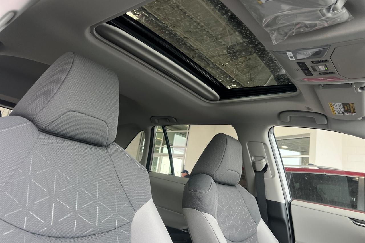 2025 Toyota RAV4 XLE Ontario OR