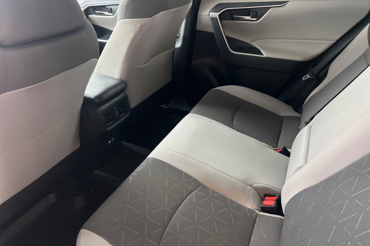 2025 Toyota RAV4 XLE Ontario OR