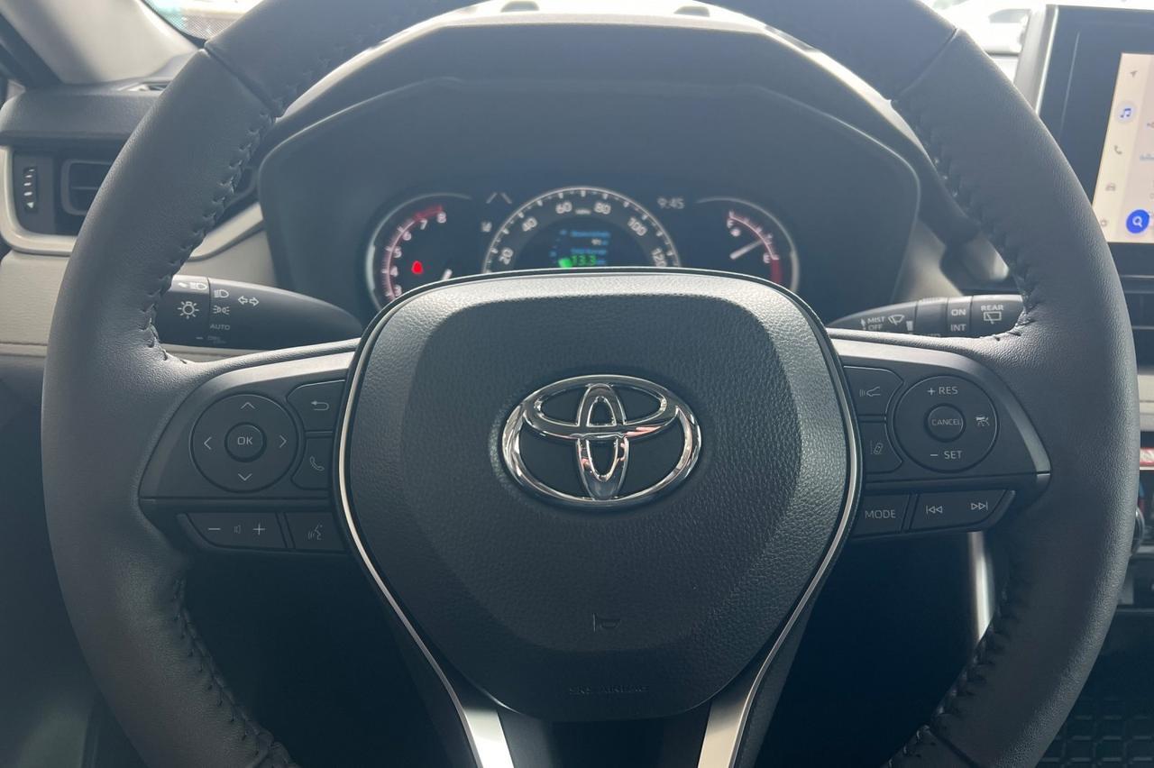 2025 Toyota RAV4 XLE Ontario OR