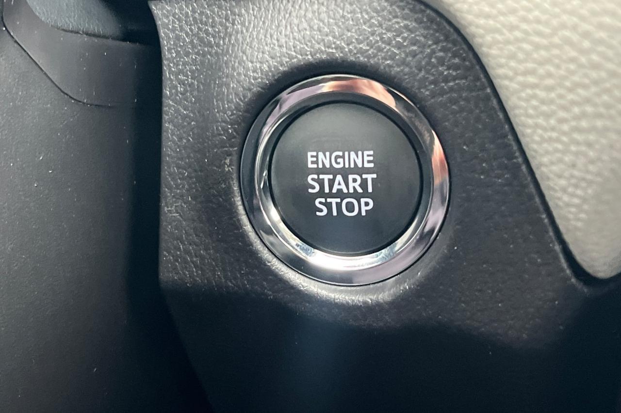 2025 Toyota RAV4 XLE Ontario OR