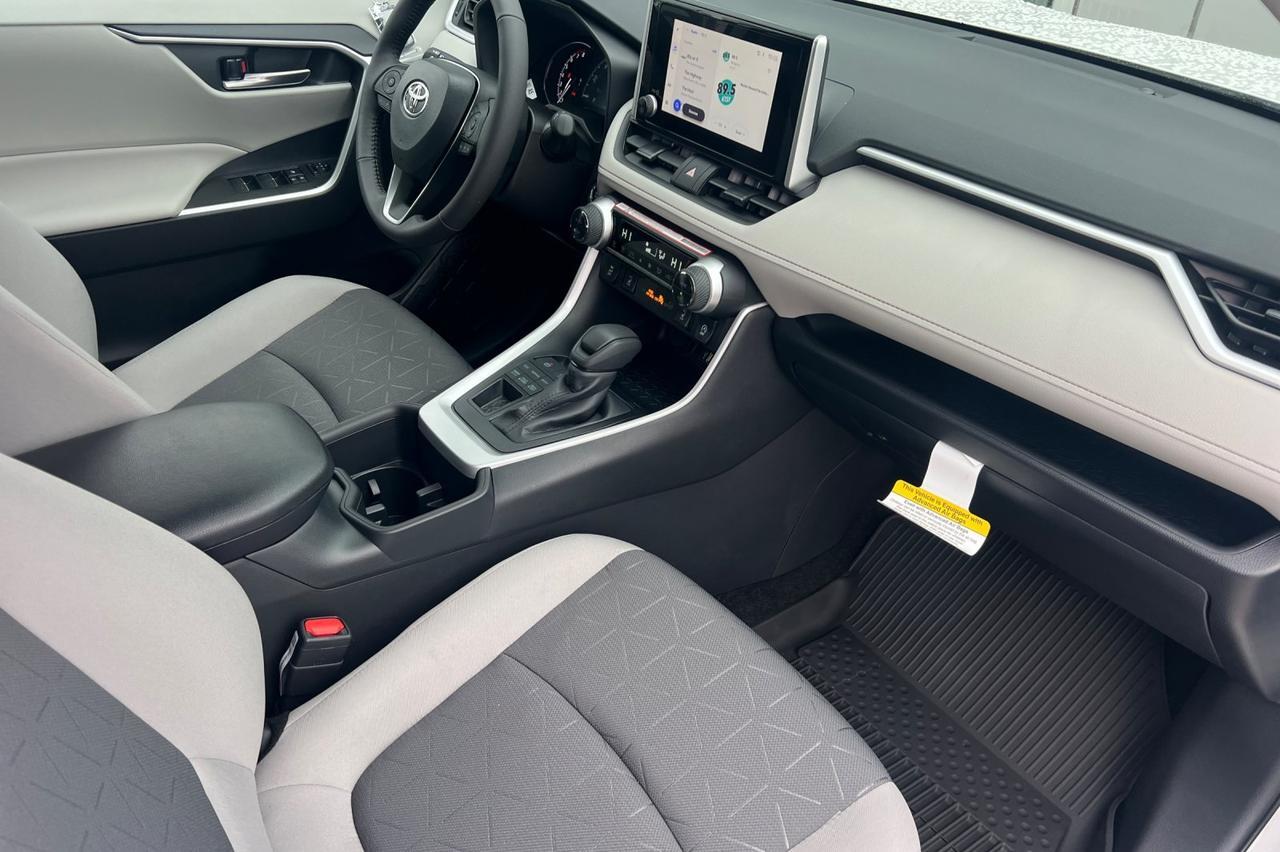 2025 Toyota RAV4 XLE Ontario OR