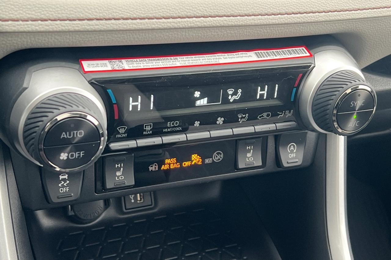 2025 Toyota RAV4 XLE Ontario OR