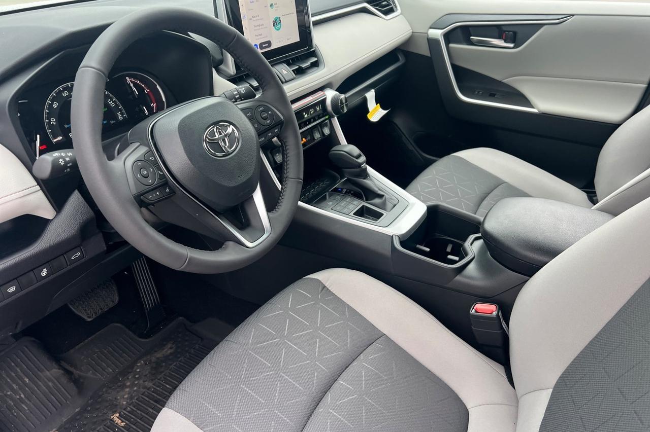 2025 Toyota RAV4 XLE Ontario OR