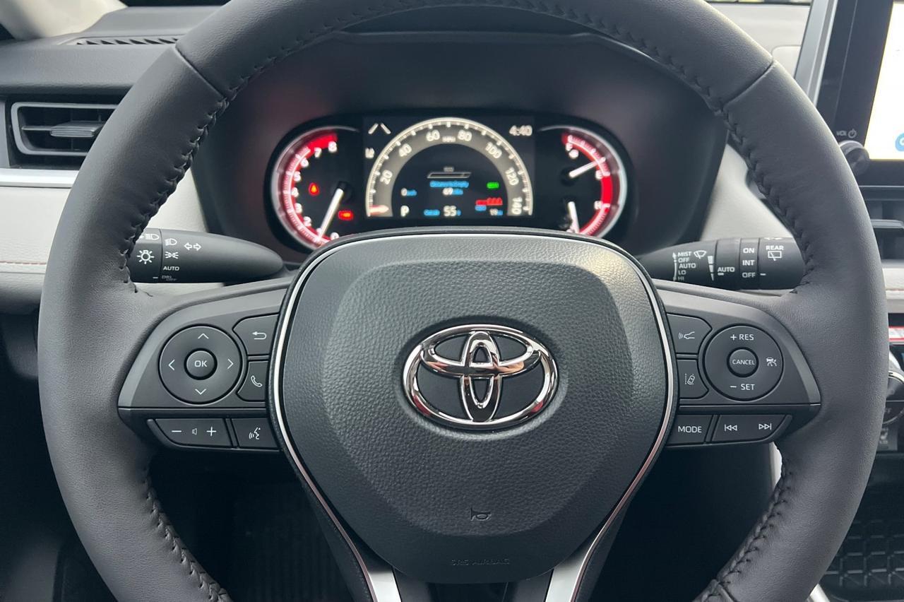 2025 Toyota RAV4 XLE Ontario OR