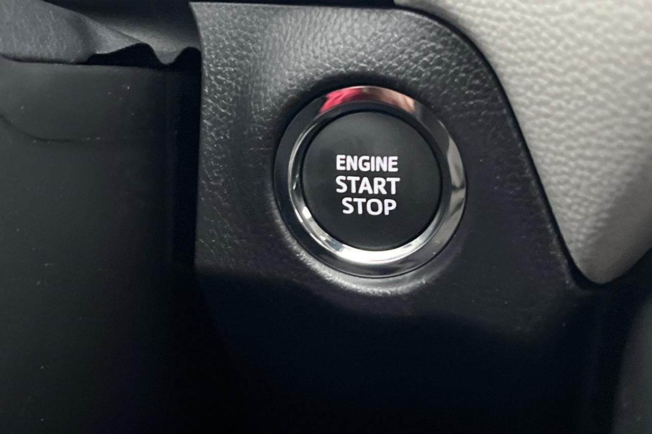 2025 Toyota RAV4 XLE Ontario OR