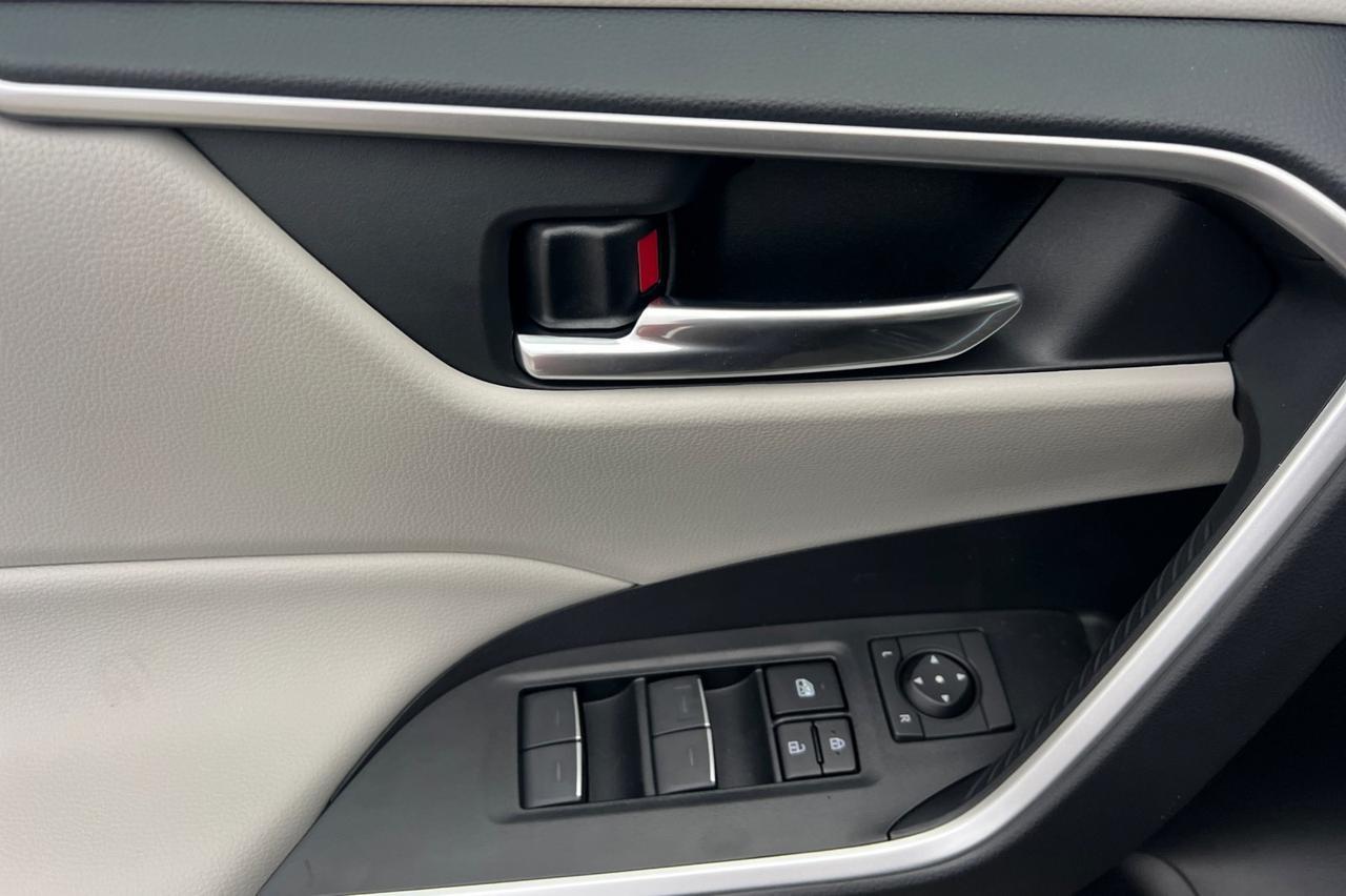 2025 Toyota RAV4 XLE Ontario OR