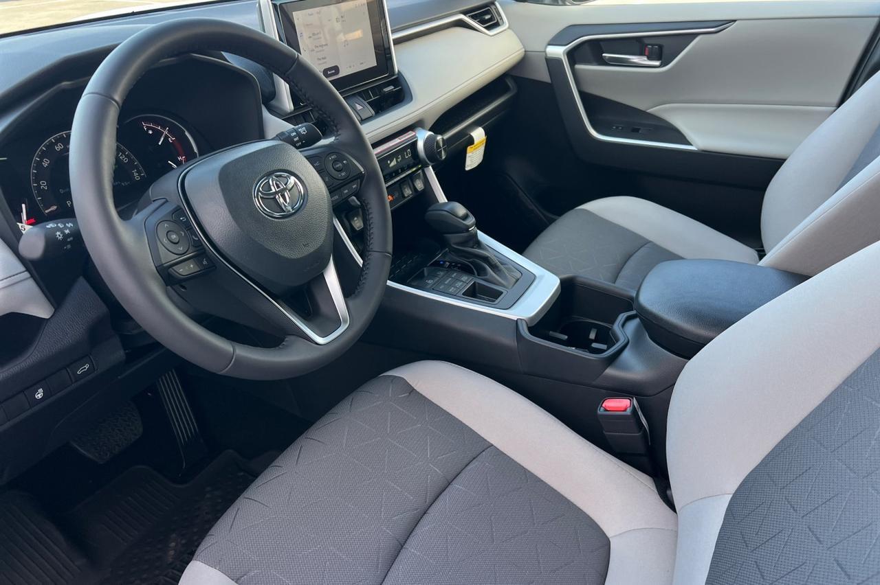 2025 Toyota RAV4 XLE Ontario OR