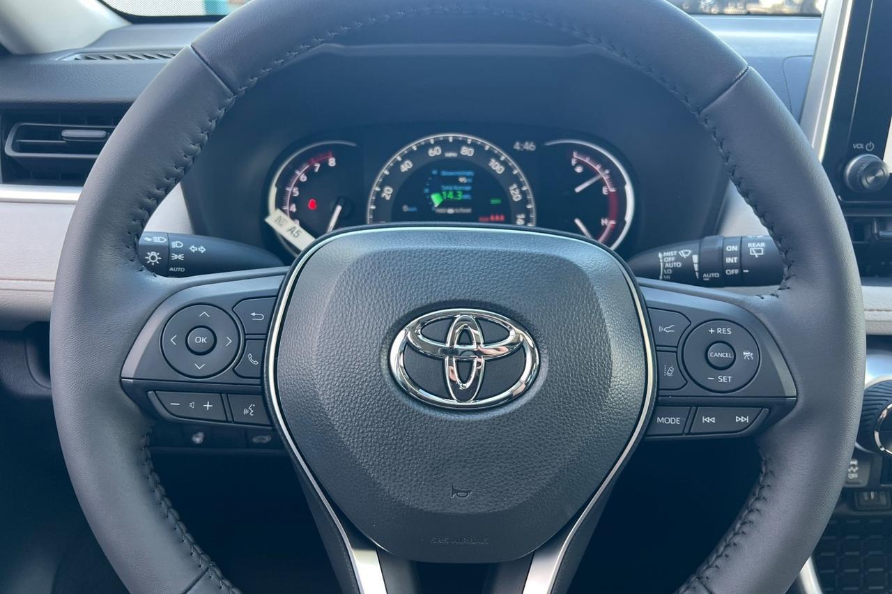 2025 Toyota RAV4 XLE Ontario OR