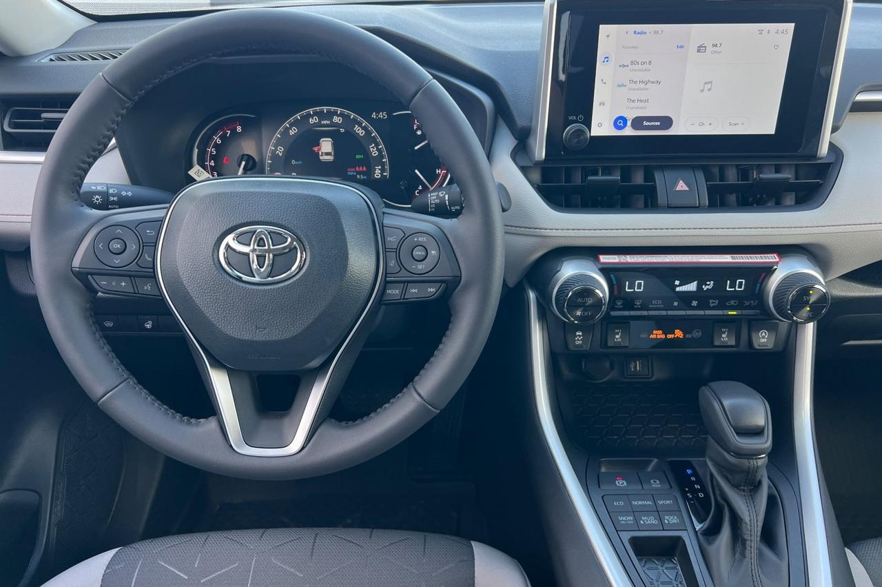 2025 Toyota RAV4 XLE Ontario OR