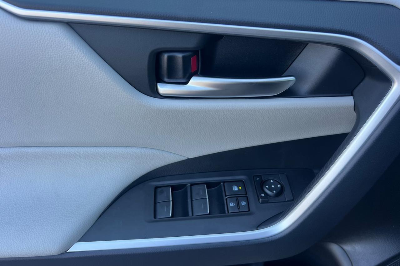 2025 Toyota RAV4 XLE Ontario OR
