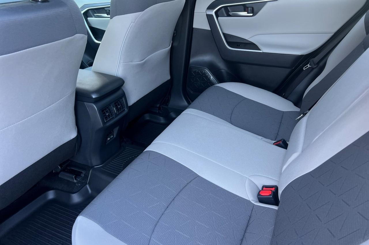 2025 Toyota RAV4 XLE Ontario OR
