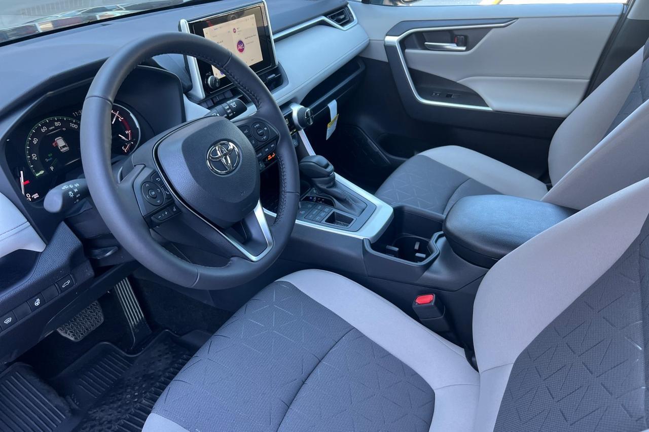 2025 Toyota RAV4 XLE Ontario OR
