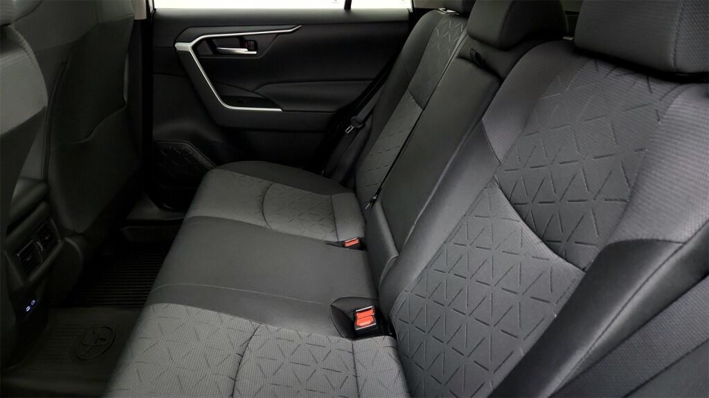 2025 Toyota RAV4 XLE Laurel MD