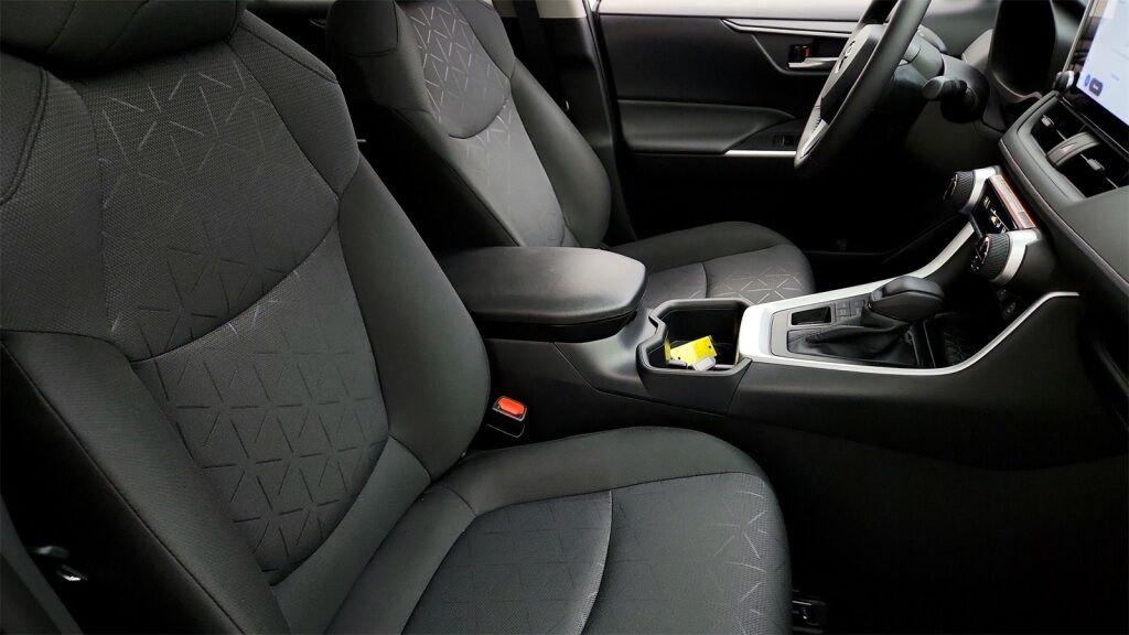 2025 Toyota RAV4 XLE Laurel MD