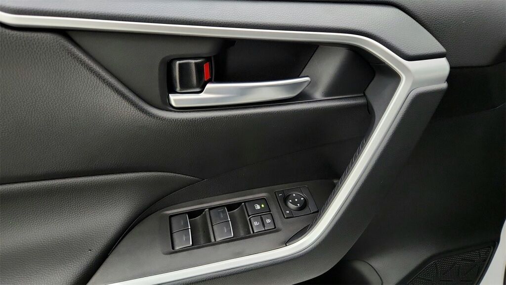 2025 Toyota RAV4 XLE Laurel MD