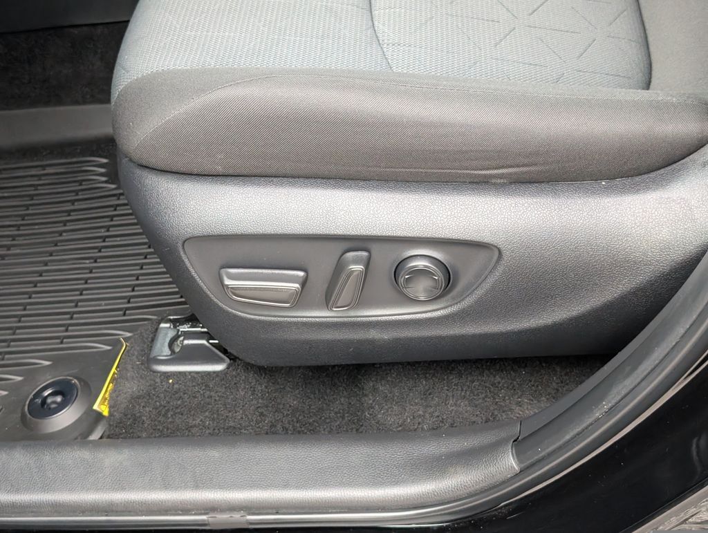 2025 Toyota RAV4 XLE Cockeysville MD