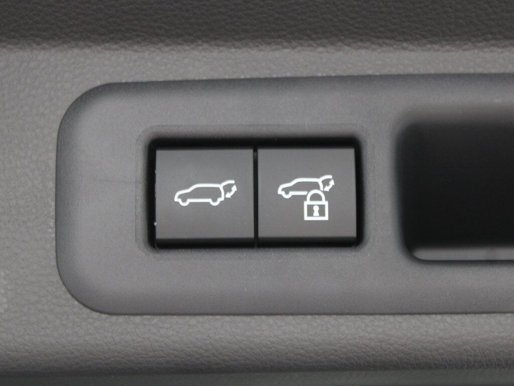 2025 Toyota Sequoia Platinum 4WD 7 Passenger Fond du Lac WI