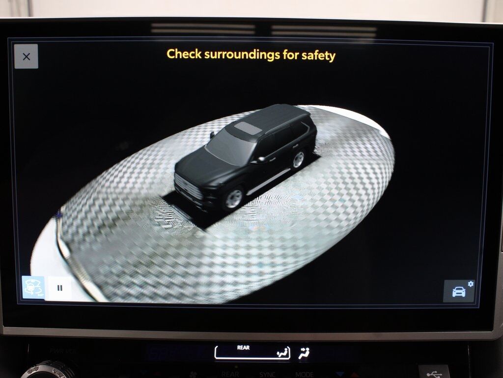 2025 Toyota Sequoia Platinum 4WD 7 Passenger Fond du Lac WI