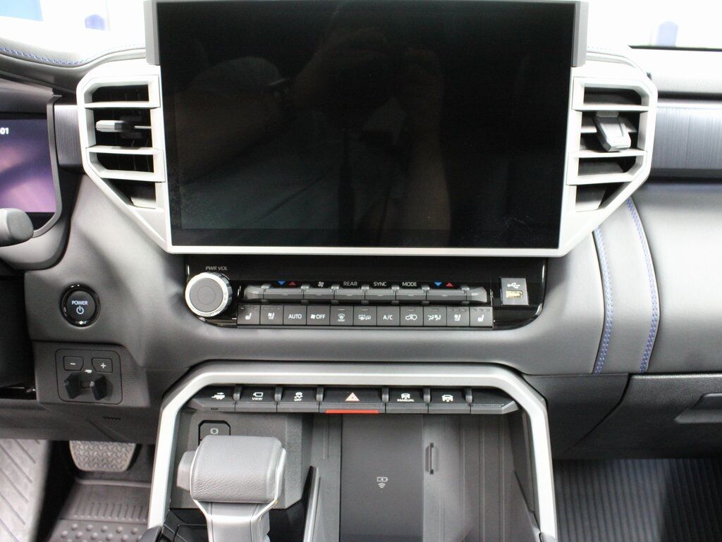 2025 Toyota Sequoia Platinum 4WD 7 Passenger Fond du Lac WI