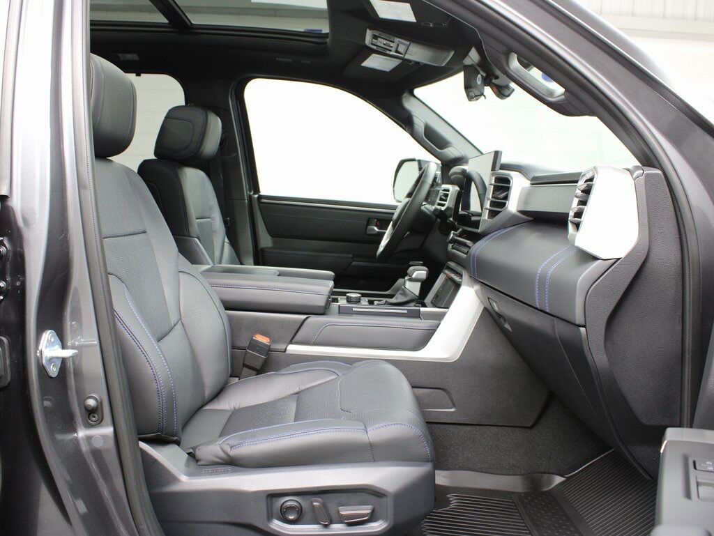2025 Toyota Sequoia Platinum 4WD 7 Passenger Fond du Lac WI