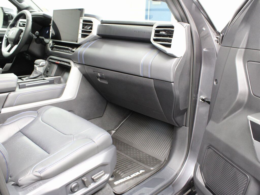 2025 Toyota Sequoia Platinum 4WD 7 Passenger Fond du Lac WI