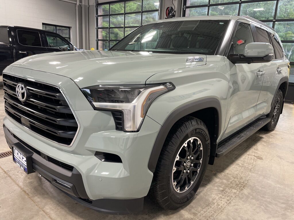2025 Toyota Sequoia Platinum 4WD 8 Passenger Minocqua WI