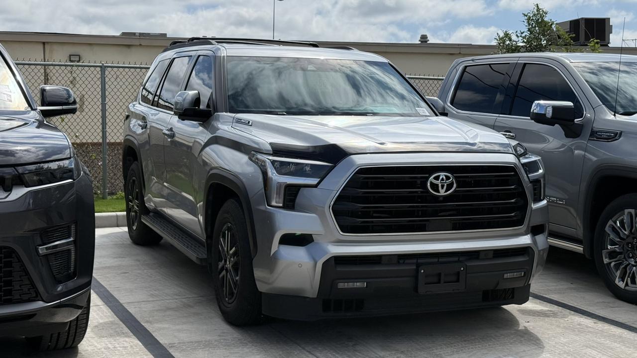 2025 Toyota Sequoia SR5